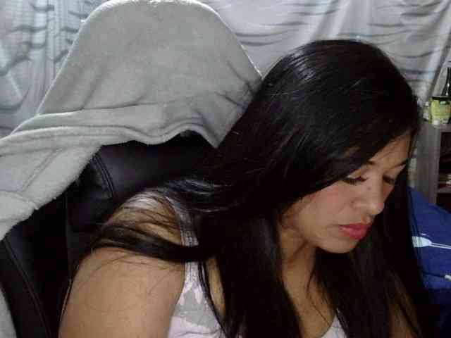 Letty33 webcam
