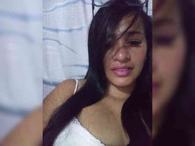 Letty33 webcam