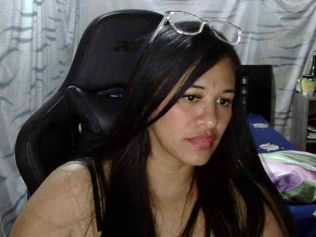 Letty33 webcam