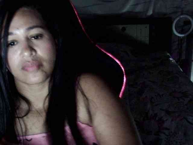 Letty33 webcam