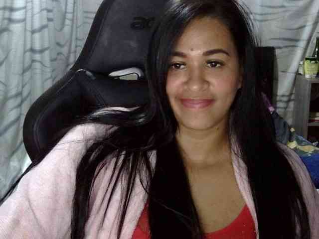 Letty33 webcam