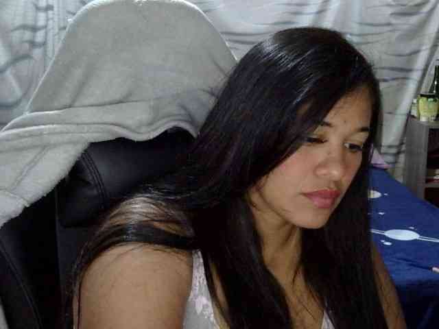 Letty33 webcam