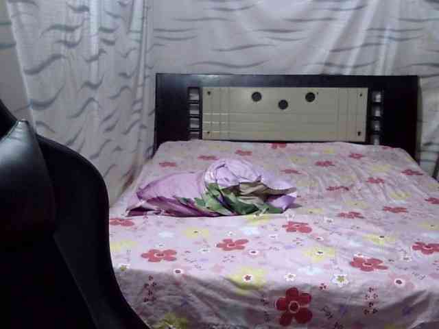 Letty33 webcam