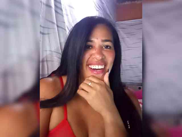 Letty33 webcam