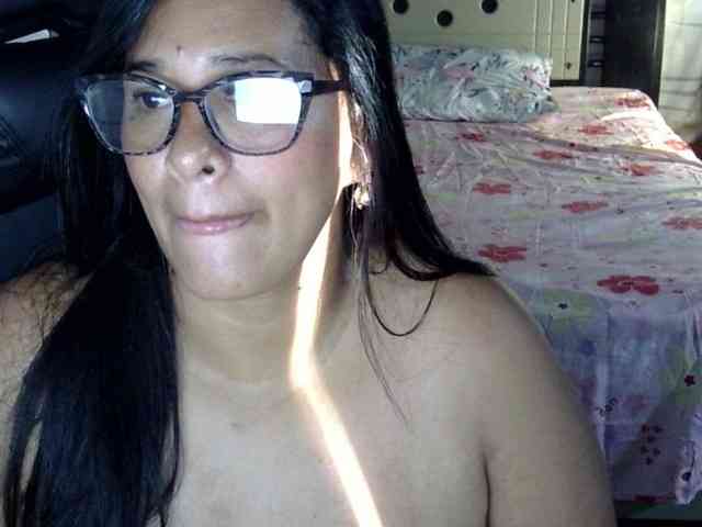 Letty33 webcam