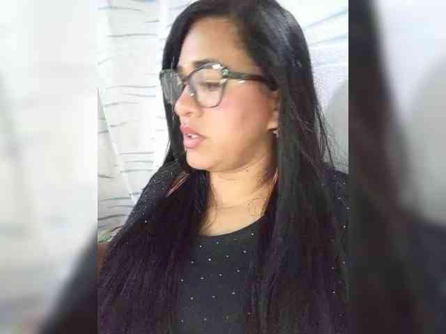 Letty33 webcam