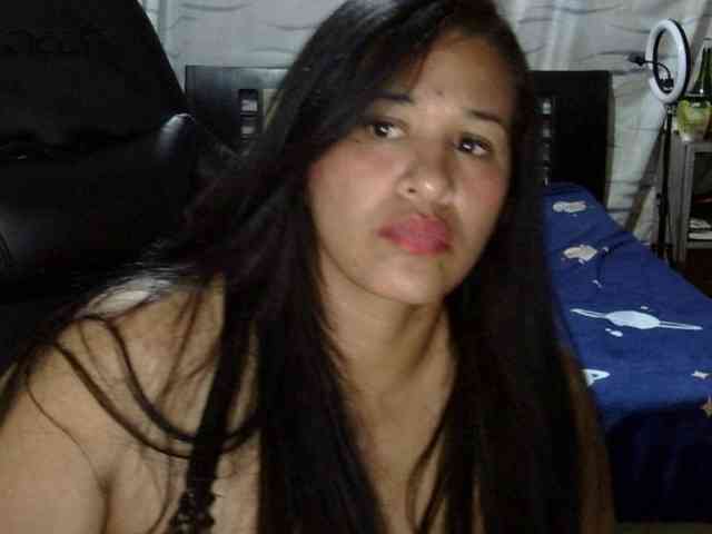 Letty33 webcam