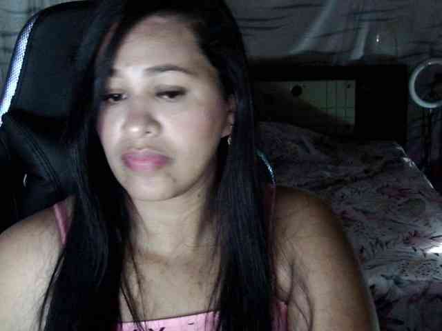 Letty33 webcam