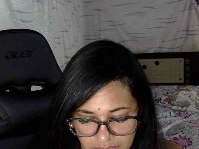 Letty33 webcam