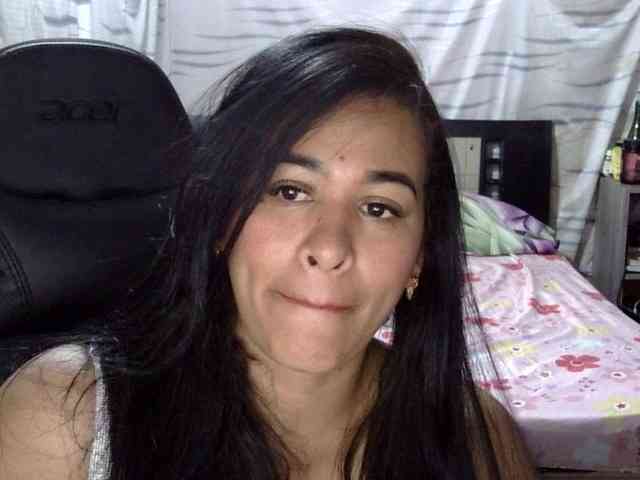Letty33 webcam