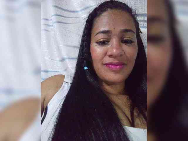 Letty33 webcam