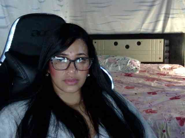 Letty33 webcam
