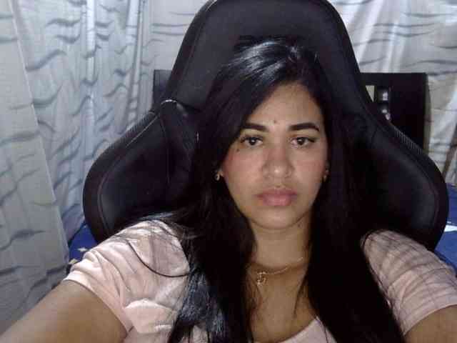 Letty33 webcam
