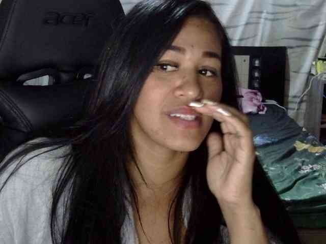 Letty33 webcam