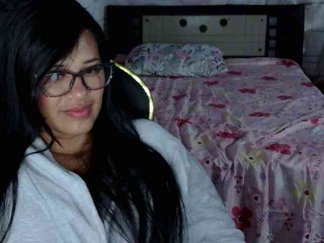 Letty33 webcam
