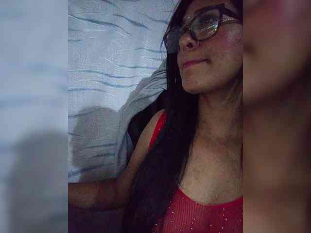 Letty33 webcam