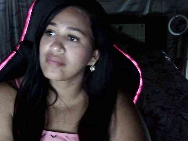 Letty33 webcam
