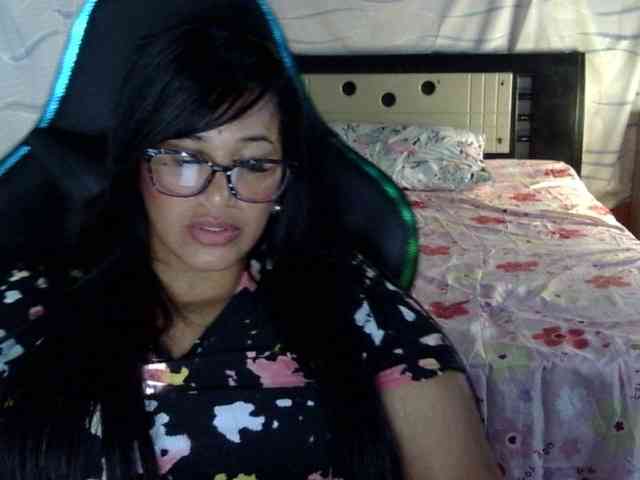 Letty33 webcam