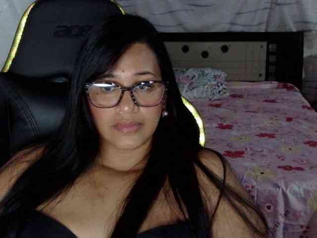 Letty33 webcam