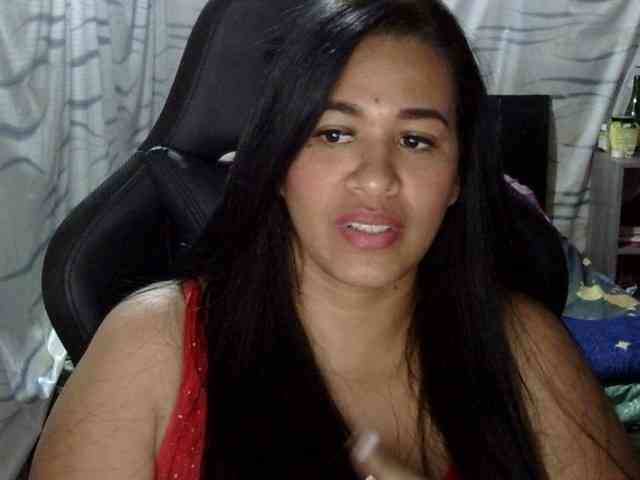 Letty33 webcam