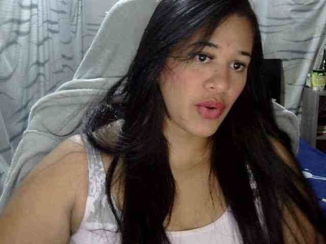 Letty33 webcam