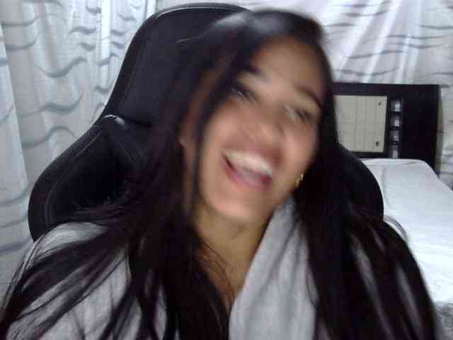 Letty33 webcam