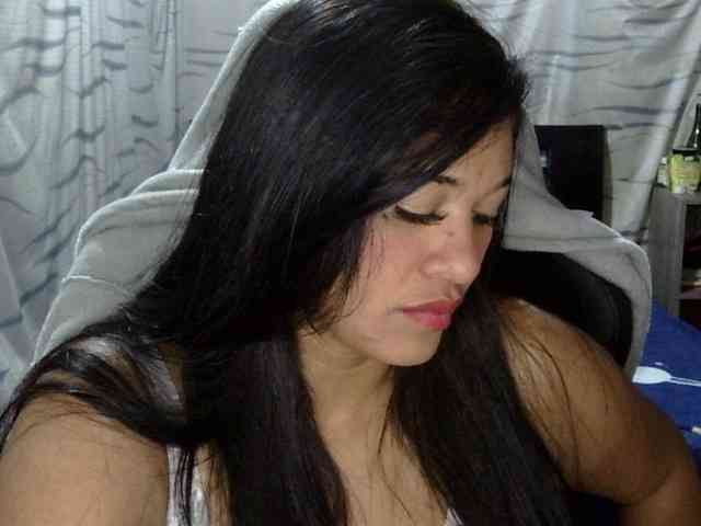 Letty33 webcam