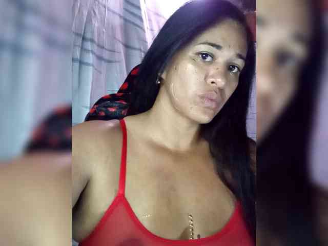Letty33 webcam
