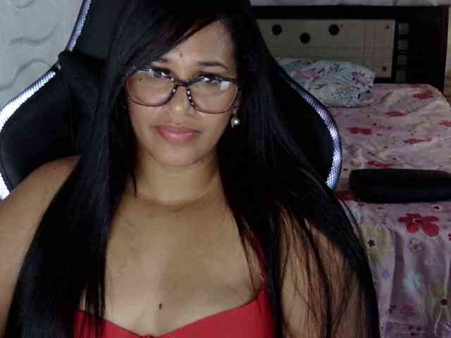 Letty33 webcam