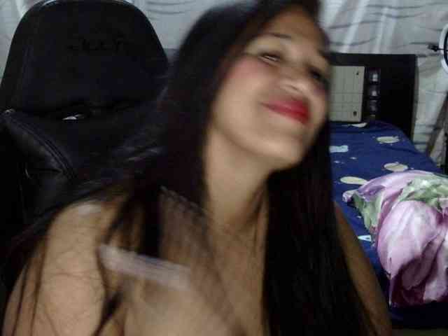 Letty33 webcam