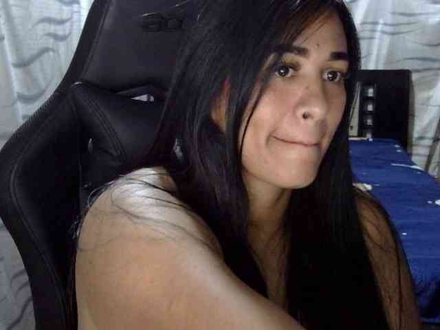 Letty33 webcam