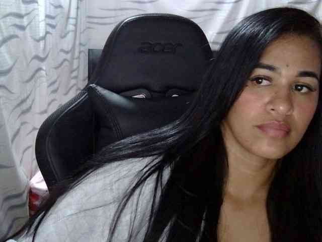 Letty33 webcam