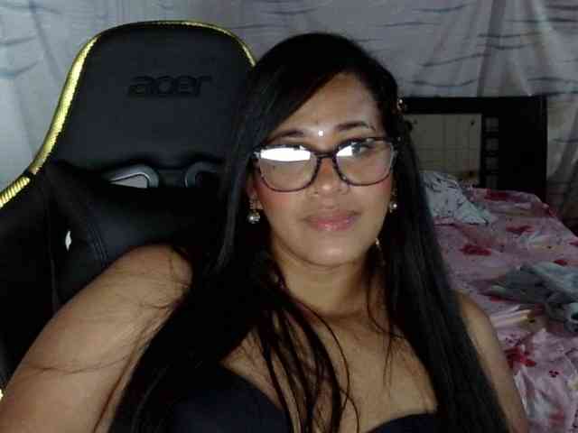 Letty33 webcam
