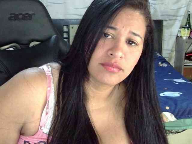 Letty33 webcam