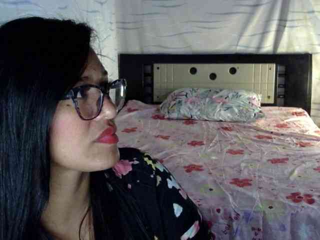 Letty33 webcam