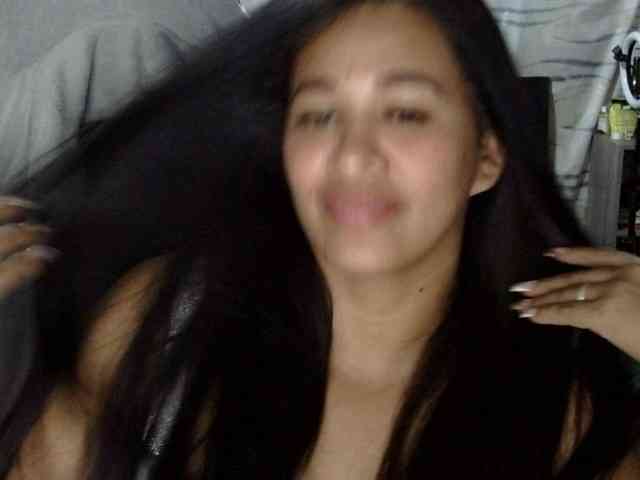 Letty33 webcam