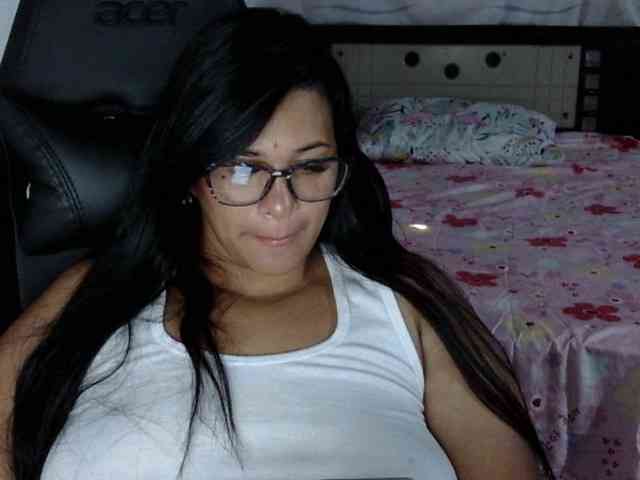 Letty33 webcam