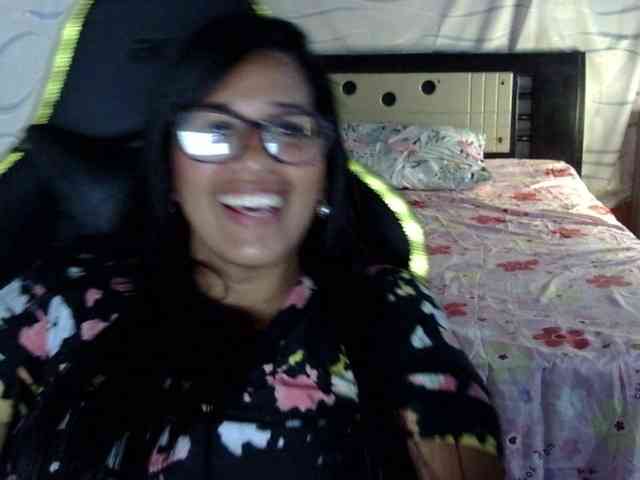 Letty33 webcam