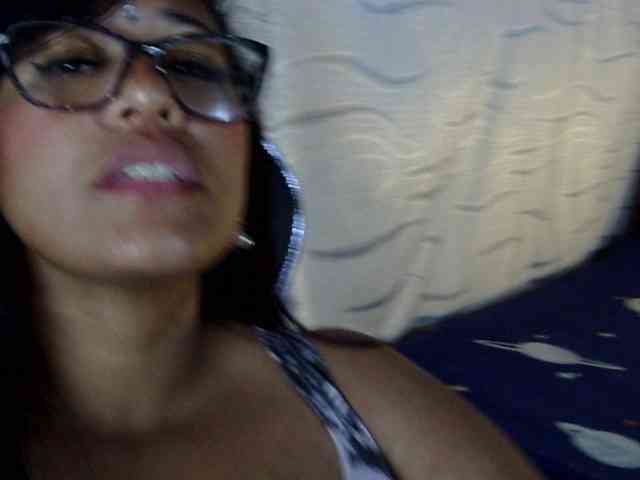Letty33 webcam