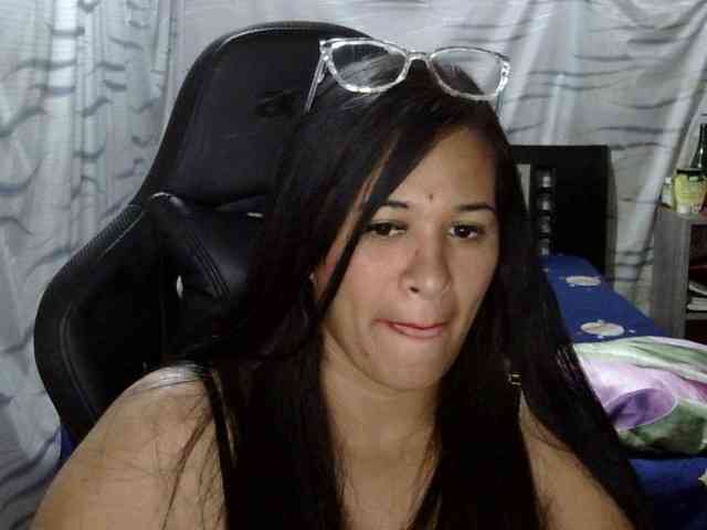 Letty33 webcam