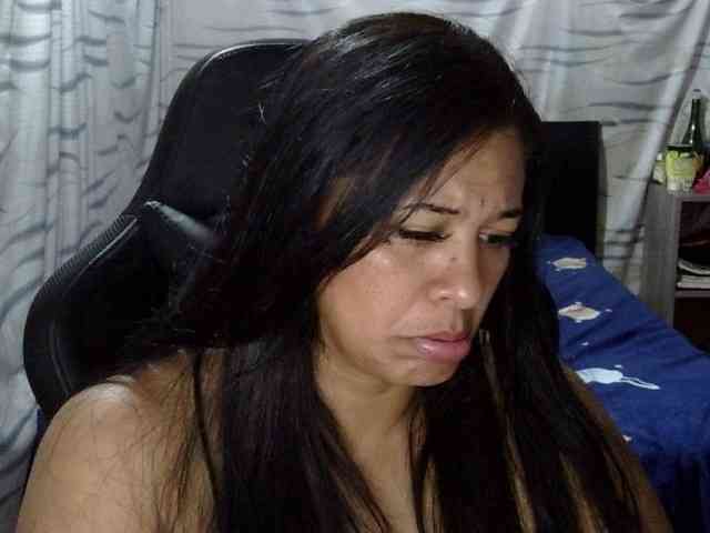 Letty33 webcam