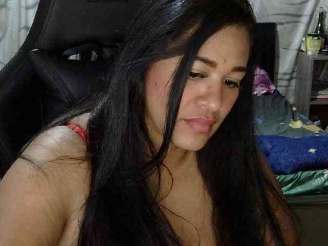 Letty33 webcam