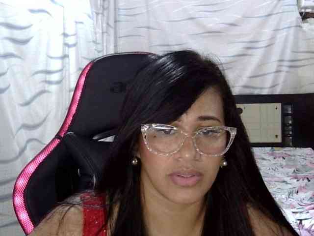 Letty33 webcam