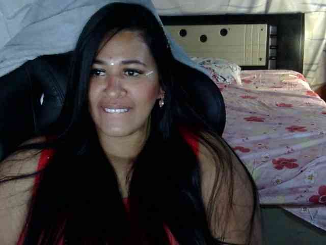 Letty33 webcam