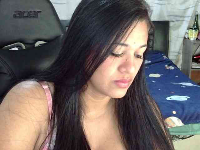 Letty33 webcam