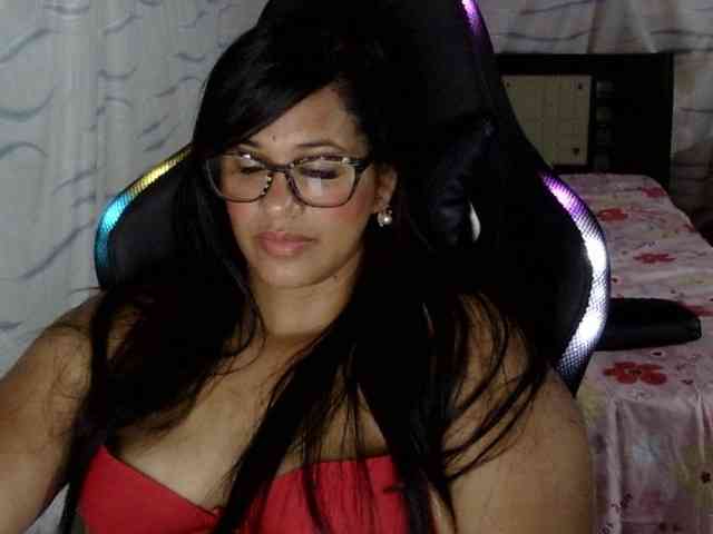 Letty33 webcam