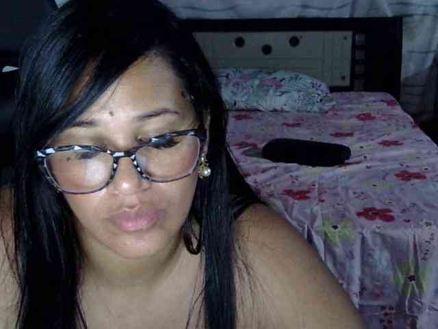Letty33 webcam