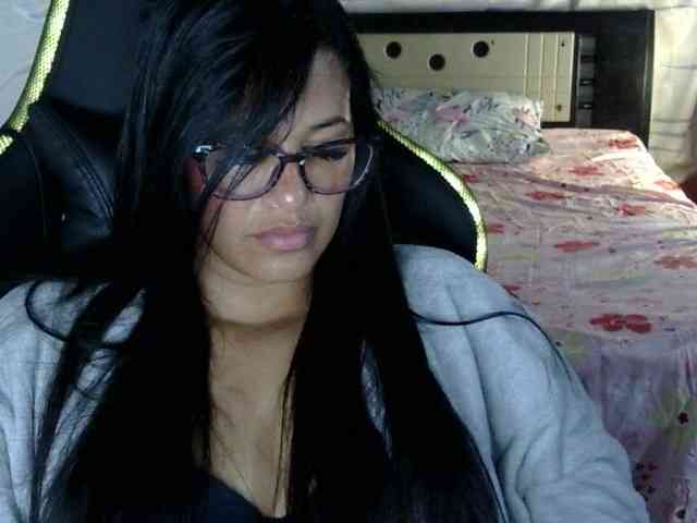 Letty33 webcam