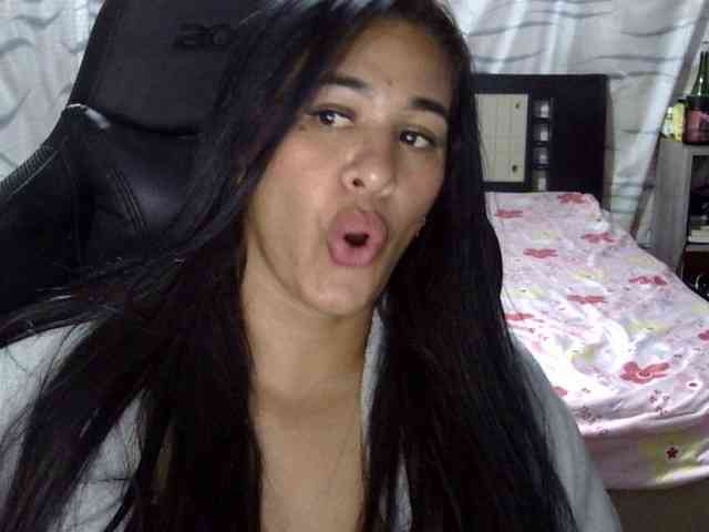 Letty33 webcam