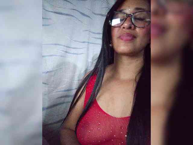 Letty33 webcam